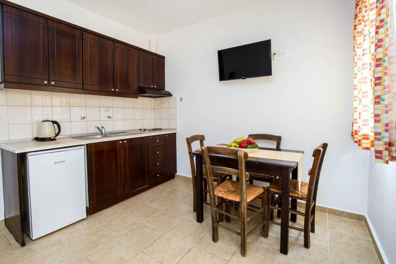 Apartments Ralitsa Лименария Экстерьер фото